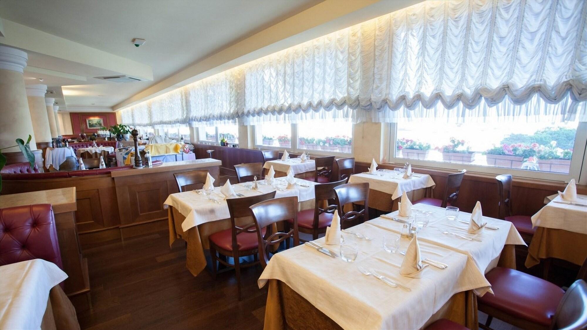 Hotel Principe Palace Lido di Jesolo Exterior photo